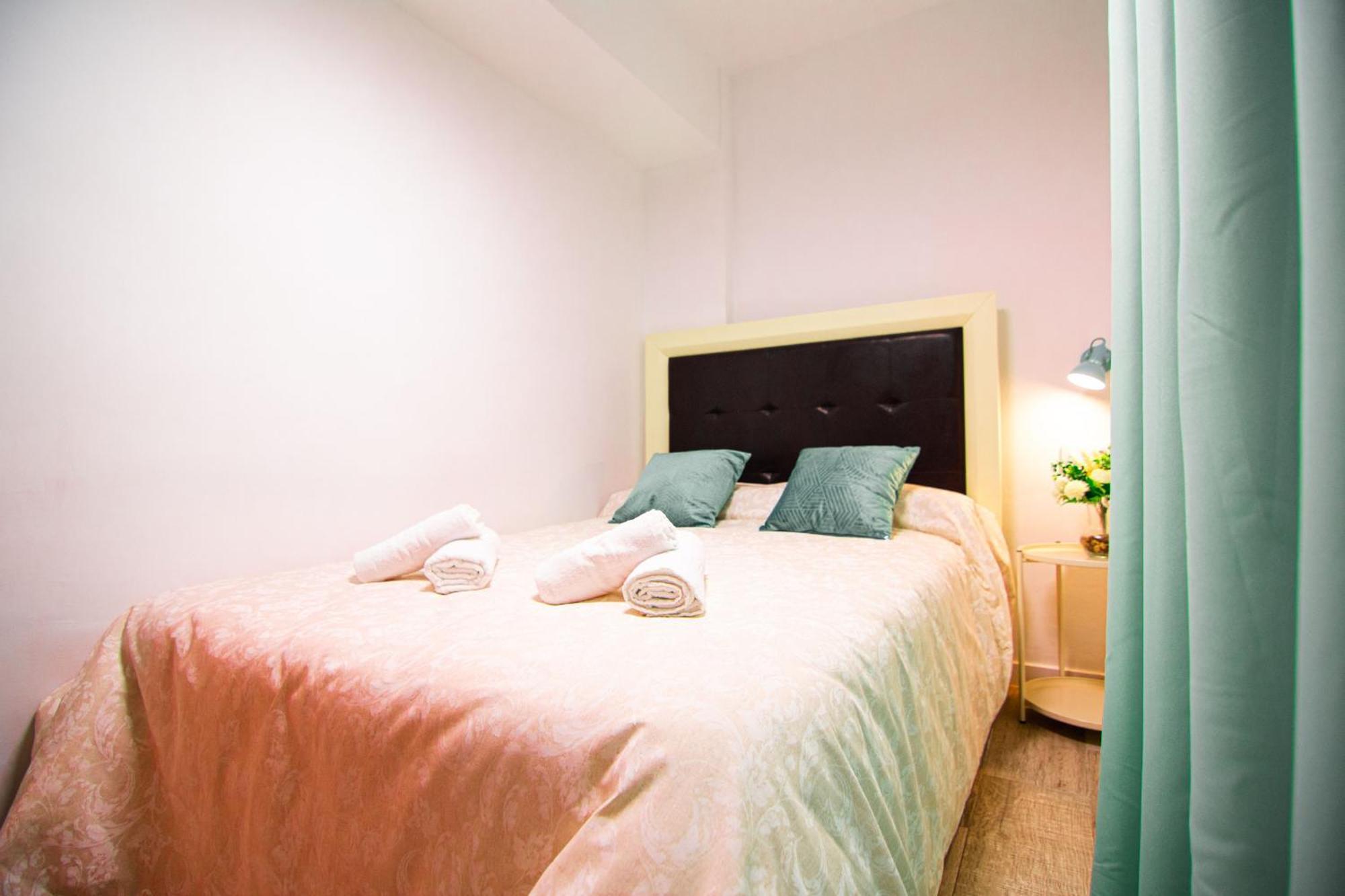 Edomus Playa Y Sol Boutique Apartment Sevilla Bagian luar foto