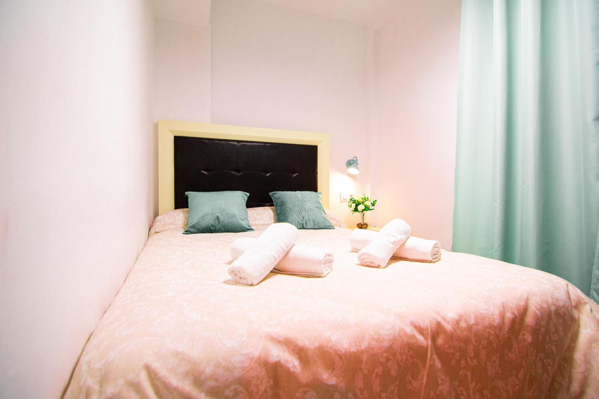 Edomus Playa Y Sol Boutique Apartment Sevilla Bagian luar foto